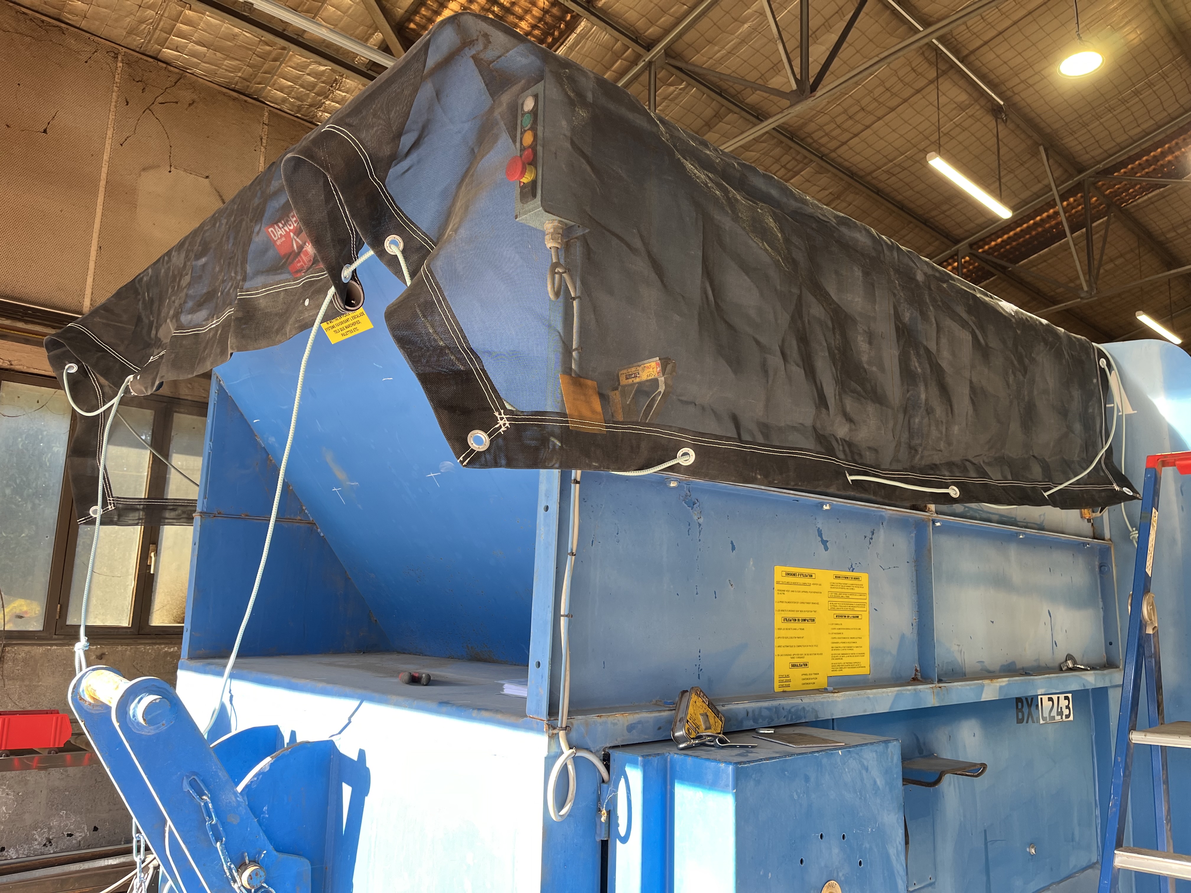 Filet SafeCover® pour trémie de compacteur