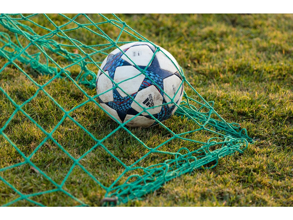 Mesh nets for football, rugby and handball.