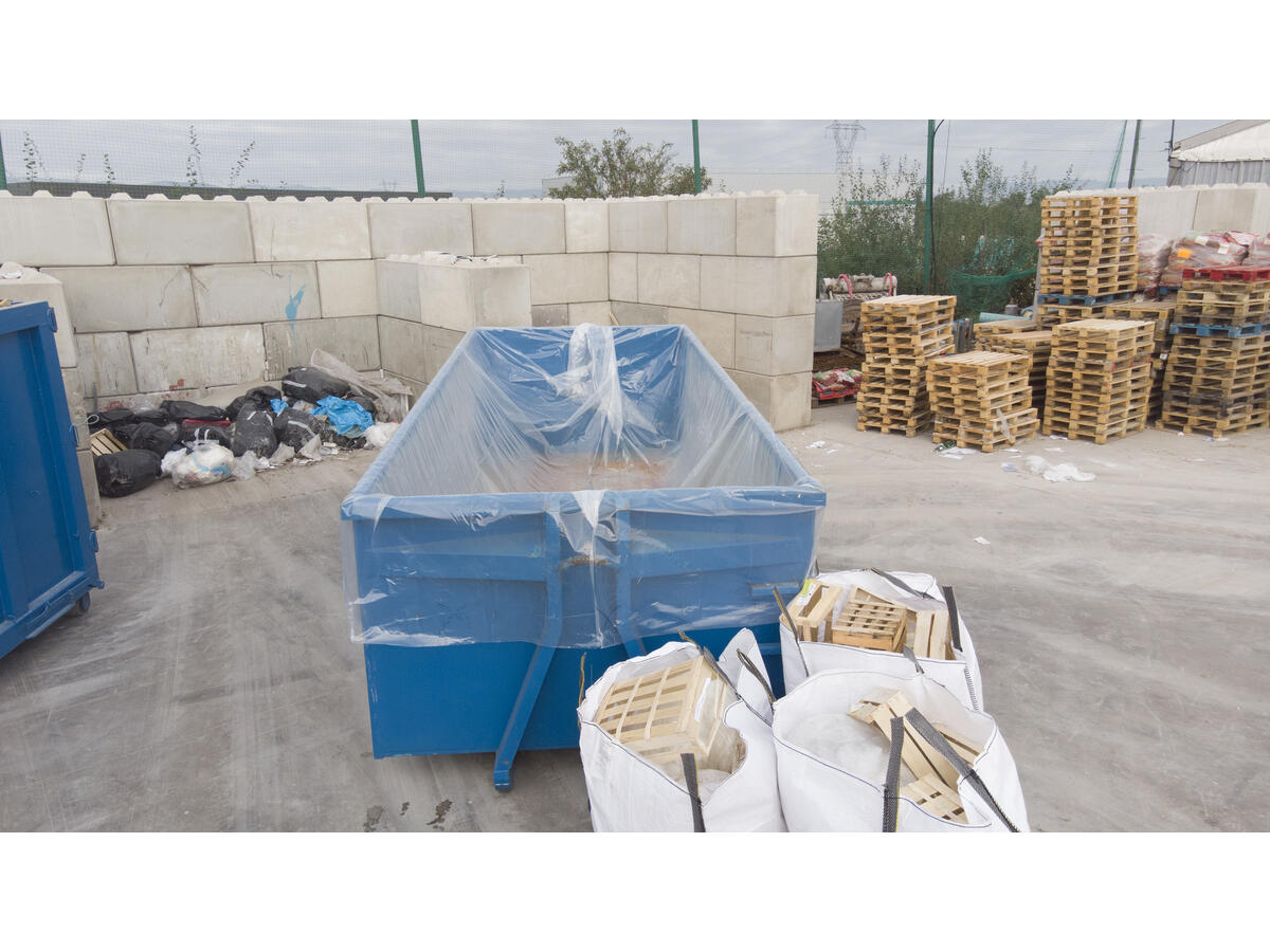 Produktsortiment für die Abfallsammlung – Container-Inliner und Big-Bags