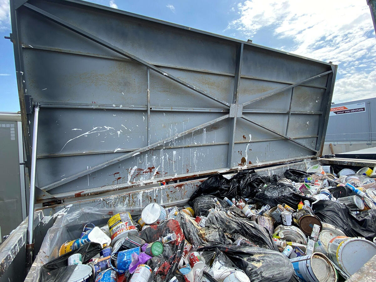 Déchets corrosifs : PROTECBENNE® la solution pour protéger vos bennes